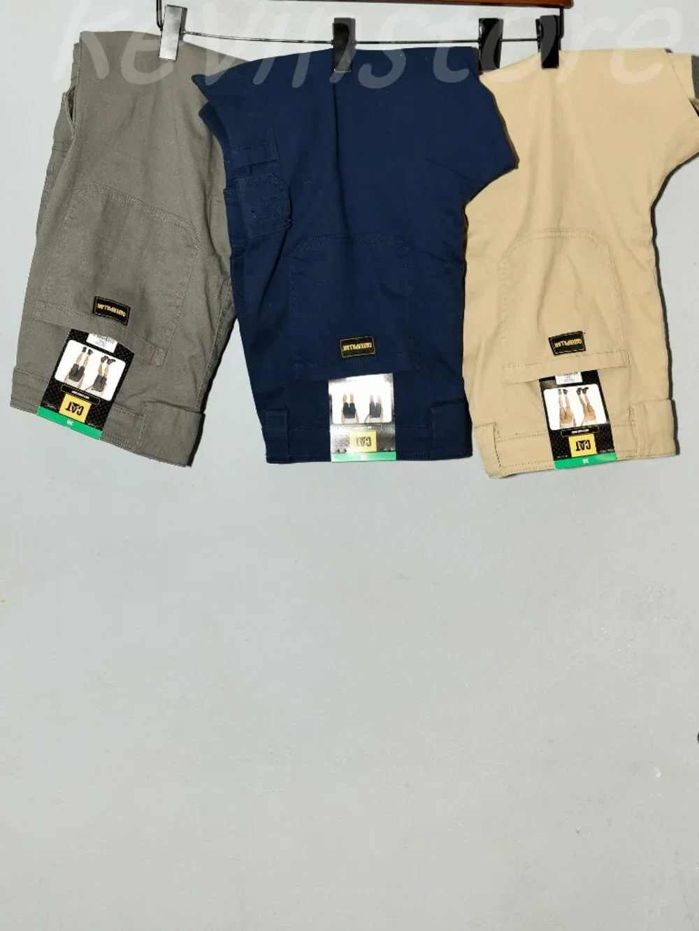 3 PAIRS CAT ( CATERPILLAR)  Men's Cargo ShortS. Price is for 3 .
